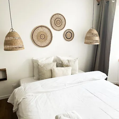 Neufs - Coeur De - Parking Prive Apartment *
